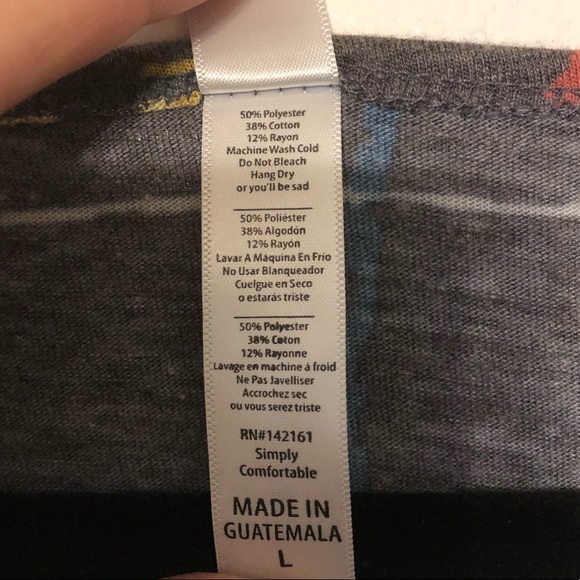 NWOT Lularoe Classic T - Picture 2 of 3